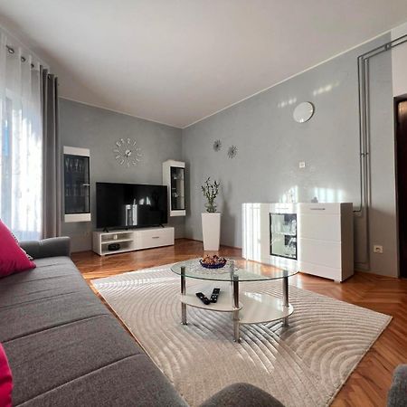 Apartment Tigo - 2 Bedrooms, 2 Bathrooms, Terrace And Big Garden Fazana Ngoại thất bức ảnh