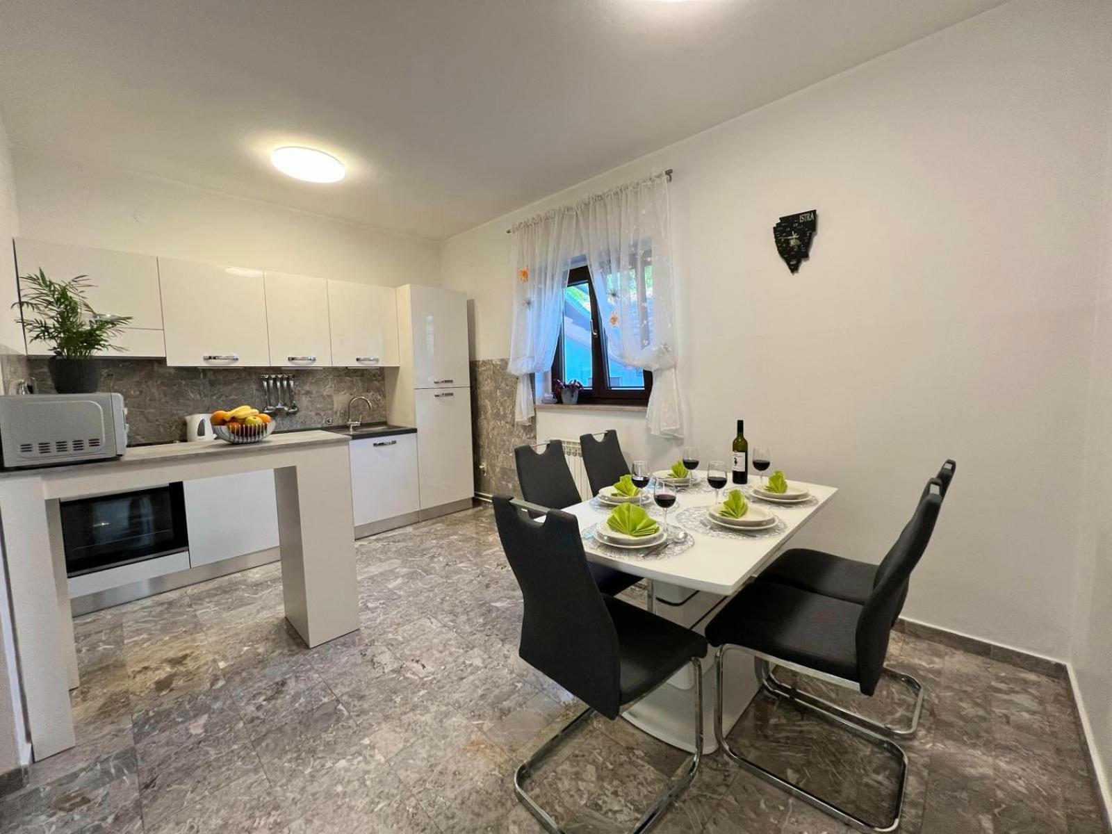 Apartment Tigo - 2 Bedrooms, 2 Bathrooms, Terrace And Big Garden Fazana Ngoại thất bức ảnh